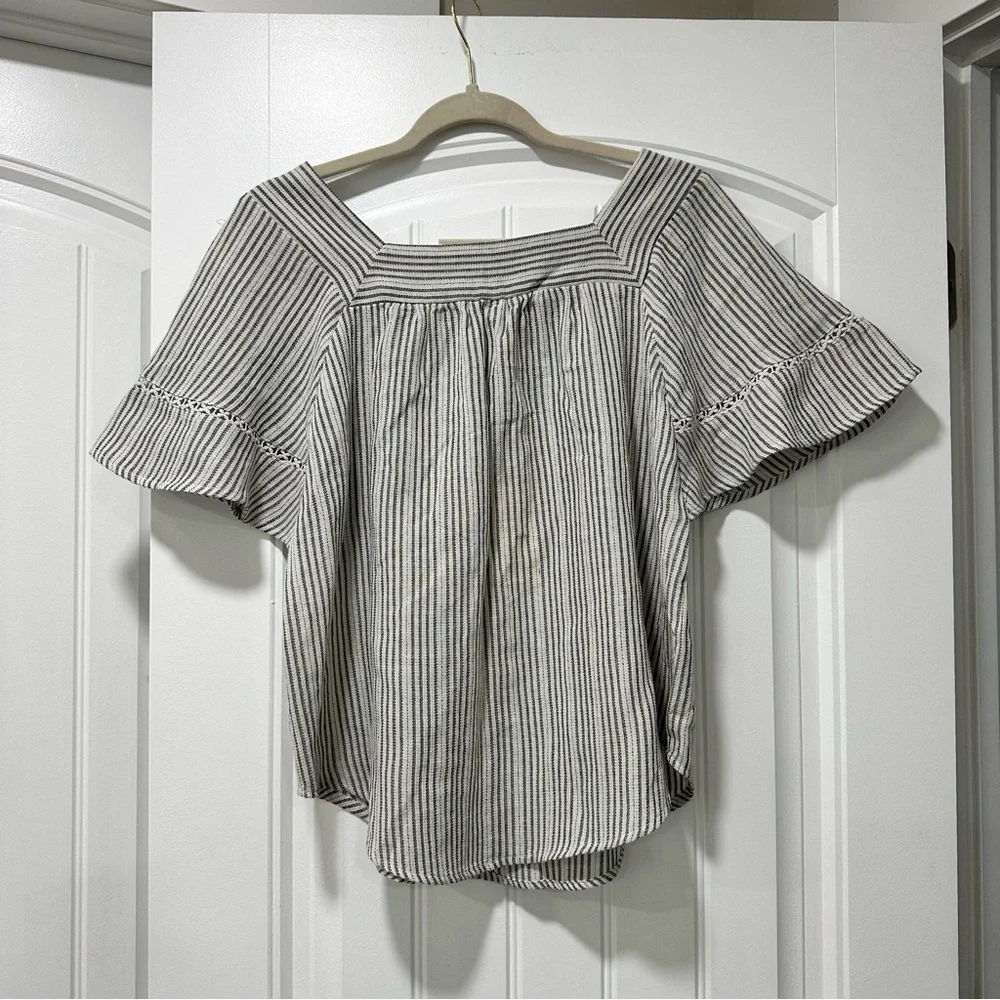 Universal Thread - Picture 4 of 4